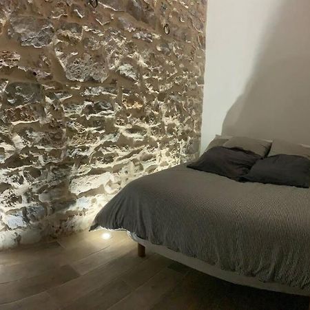 Jolie Appartement En Plein Centre Du Village Les Arcs-sur-Argens Esterno foto