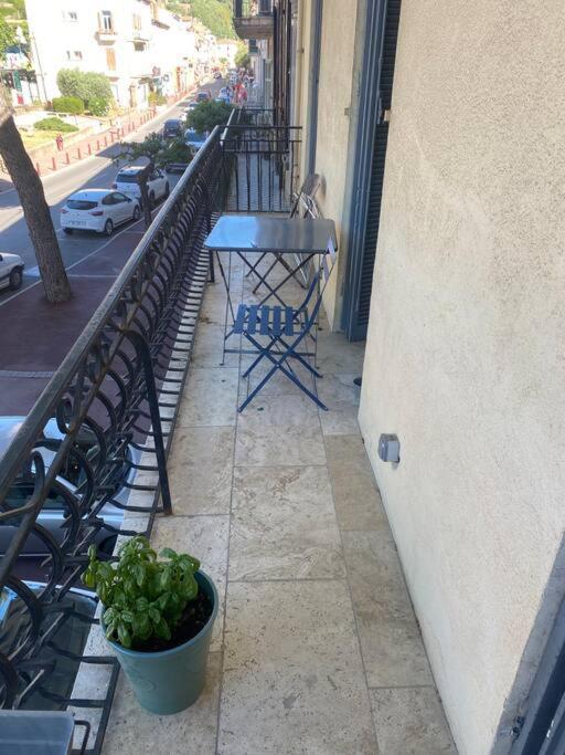 Jolie Appartement En Plein Centre Du Village Les Arcs-sur-Argens Esterno foto
